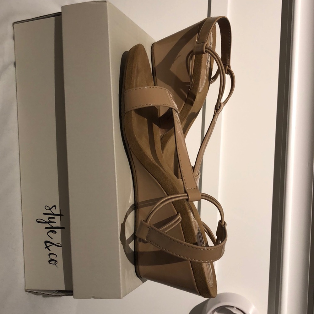 Nude wedge heel